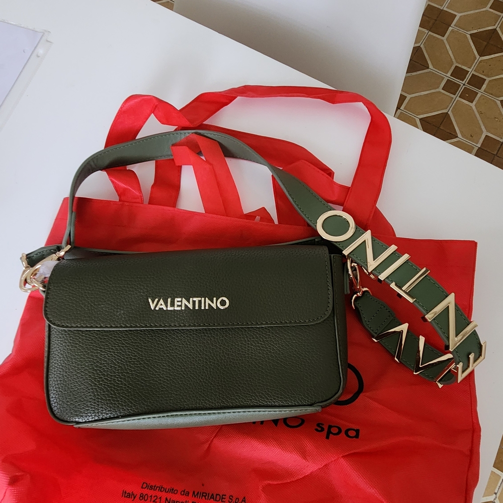 Mario Valentino Green Shoulder Bag with Elegant Design